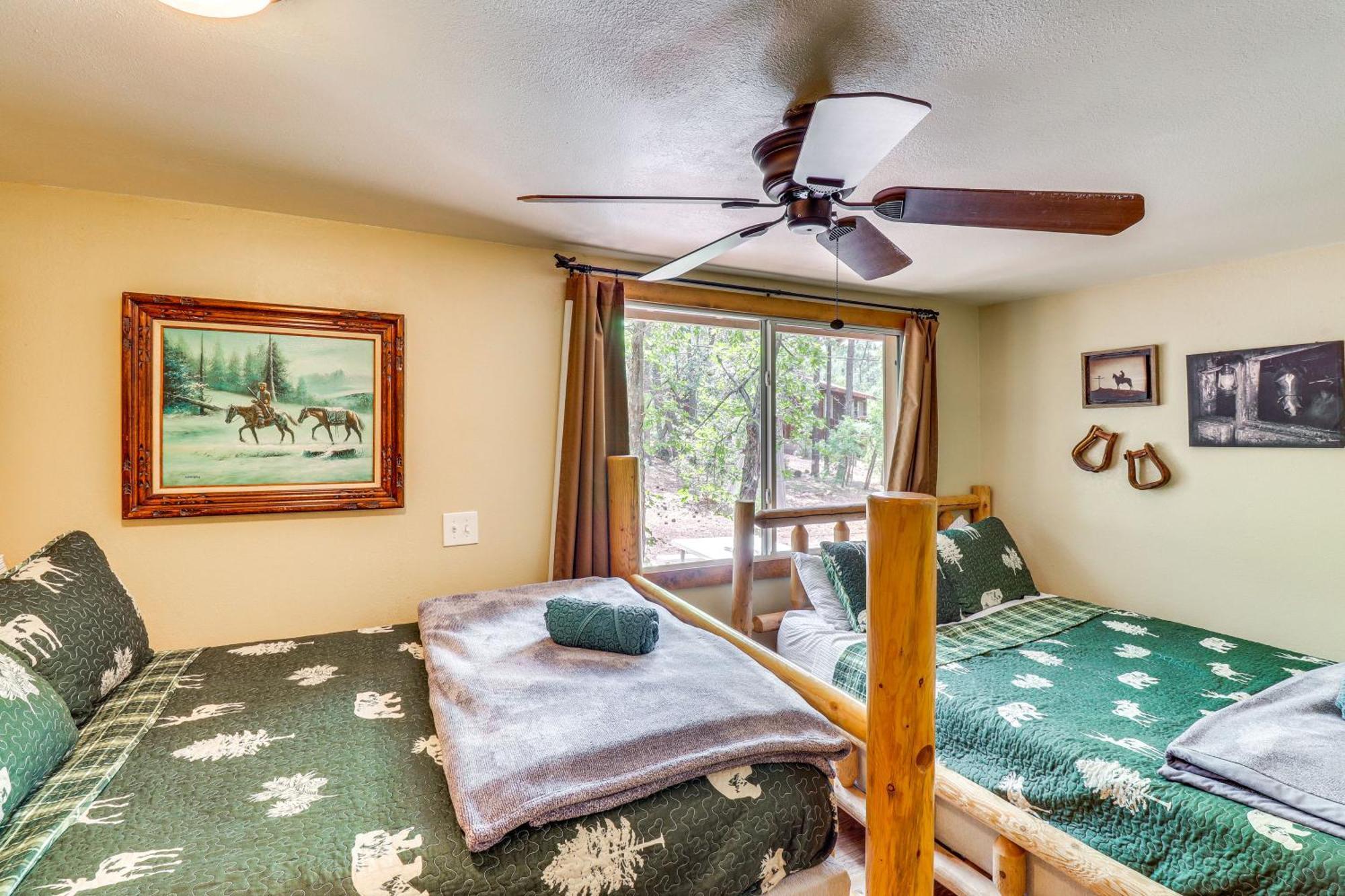 Show Low Cabin With Bbq And Fire Pit Pets Welcome! エクステリア 写真